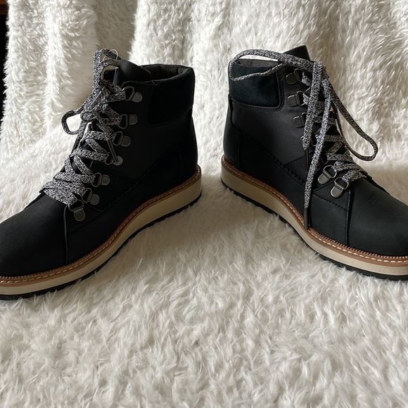 NWOT Toms Mesa waterproof black leather techy nylon lace up booties 5 - Picture 7 of 9